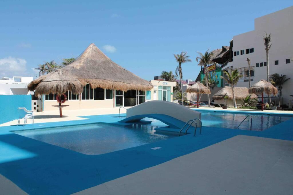 Beach Front Renewed Apartment Cancun Luaran gambar
